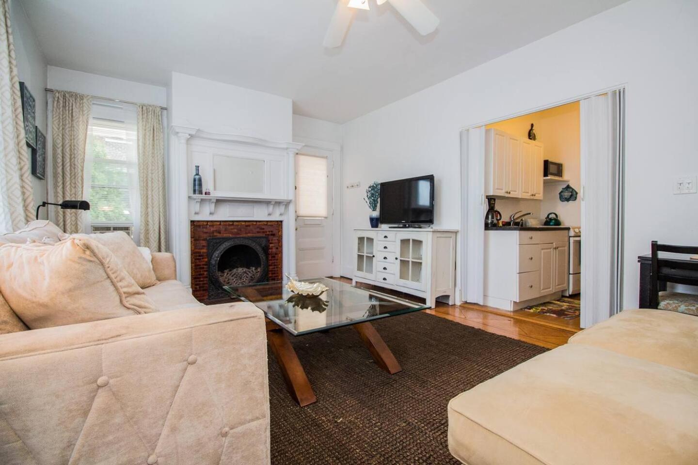 Boston Condominium, First Floor Easy Access To Mb 外观 照片
