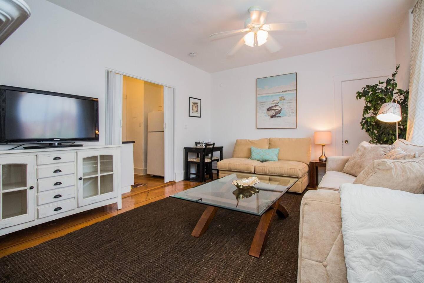 Boston Condominium, First Floor Easy Access To Mb 外观 照片