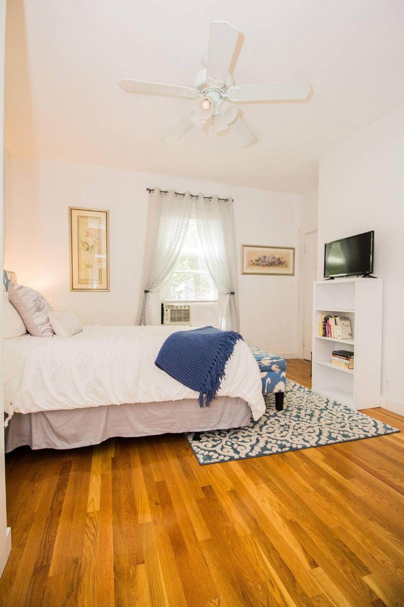 Boston Condominium, First Floor Easy Access To Mb 外观 照片